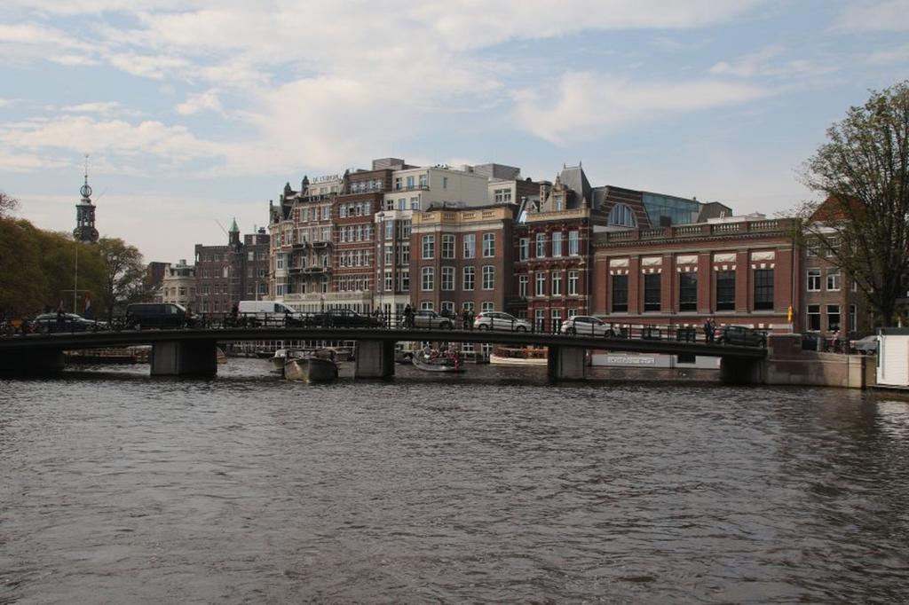 A304 Romantic Seaship In Top Center Amsterdam Exterior photo