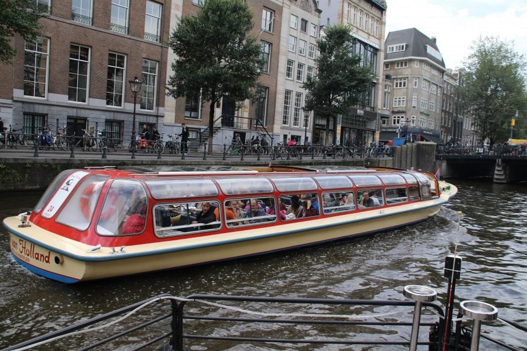 A304 Romantic Seaship In Top Center Amsterdam Exterior photo